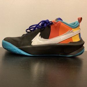 Space jam/Tune squad Nikes! Size 5y